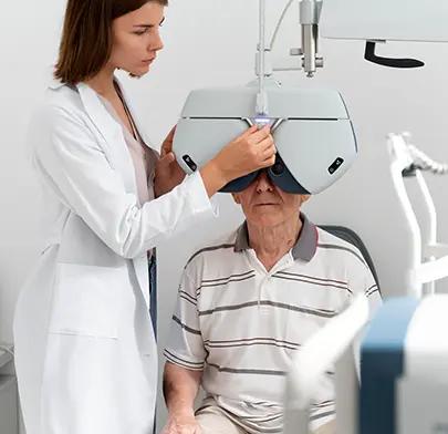 https://dxfqlcpql5f3t.cloudfront.net//symptoms-of-glaucoma-treatment.webp